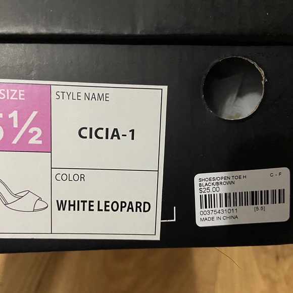 Leopard Print Block Heels - Picture 5 of 5